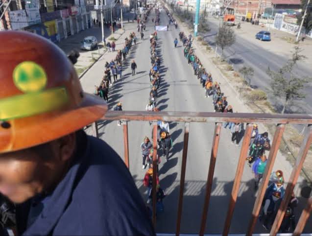 Industriales advierten que los bloqueos ya afectan el 5,5% del PIB&nbsp;boliviano